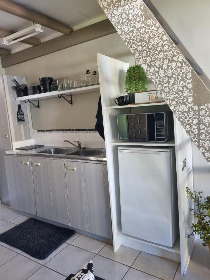 Angel 8 Airbnb Apartment 2 روبرتسون المظهر الخارجي الصورة