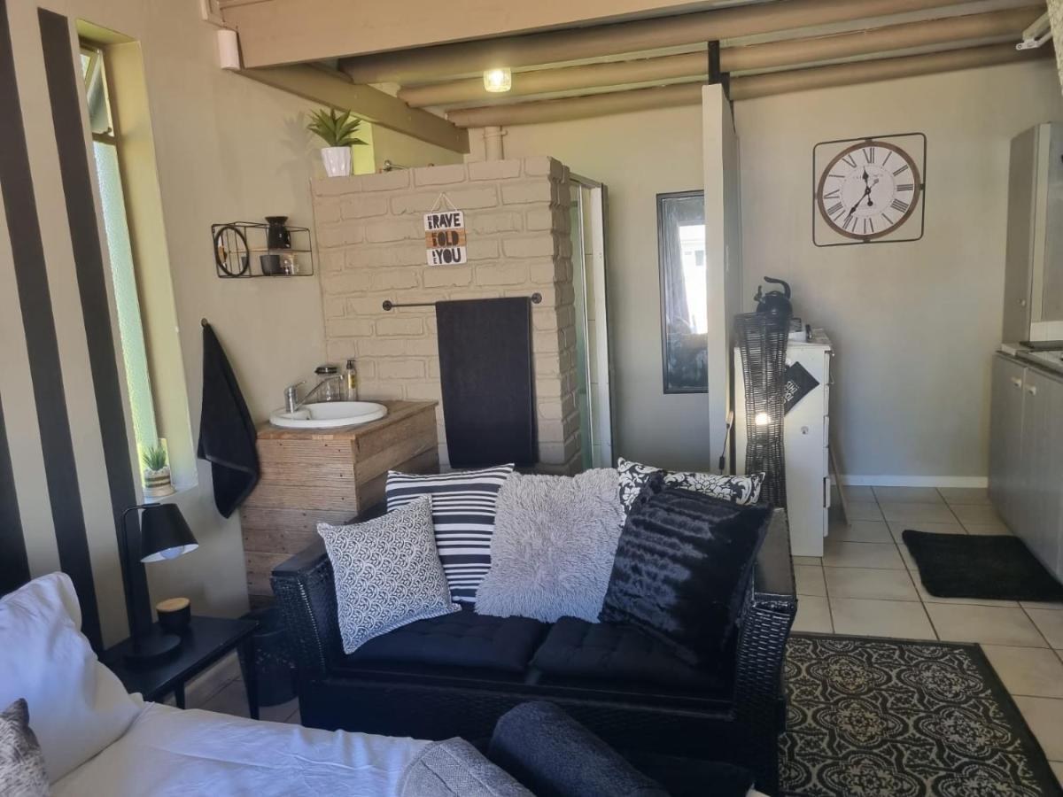 Angel 8 Airbnb Apartment 2 روبرتسون المظهر الخارجي الصورة