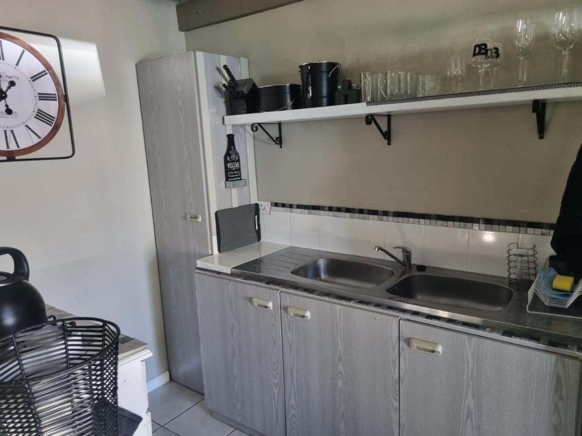 Angel 8 Airbnb Apartment 2 روبرتسون المظهر الخارجي الصورة
